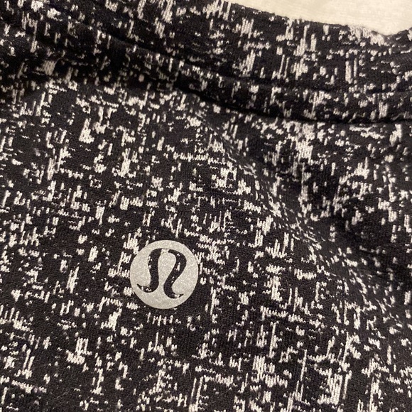 Lululemon long sleeve top - Picture 5 of 5